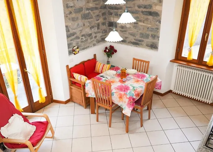 Panoramic View Home's Giulia Apartman Casasco Intelvi
